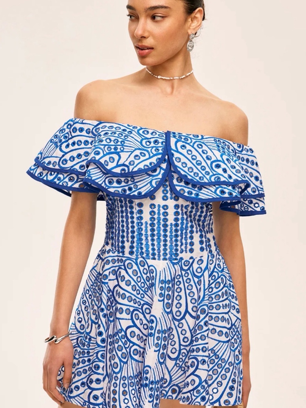 Commense White and Blue One-Shoulder Off-the-Shoulder Mini Dress - Picture 3 of 14